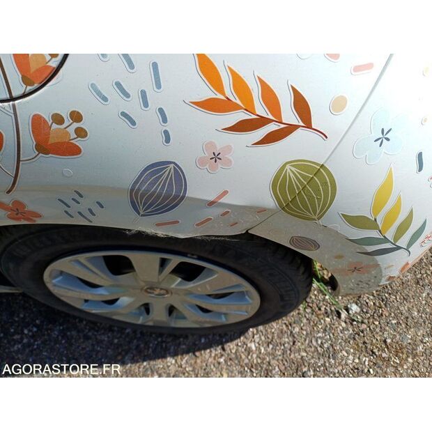 2015 Peugeot 208-47912697
