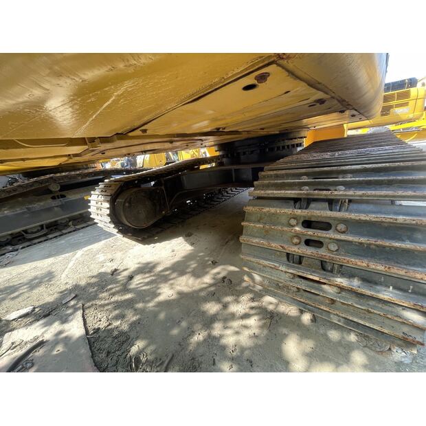 2025 Caterpillar 320D2-47912780