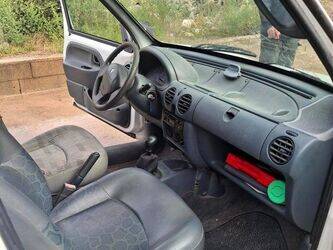 2000-renault-kangoo-1464152-47912811