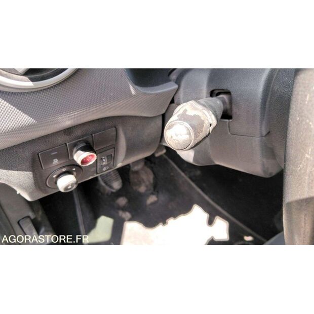 2016 Citroen BERLINGO-47912917
