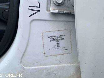 2010-citroen-c3-1464159-47912995
