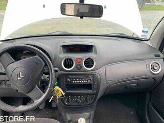 2010-citroen-c3-1464159-47913001