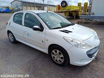 2012-peugeot-206-1464168-47913187