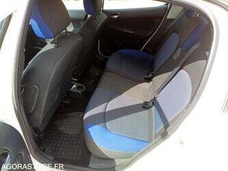 2012-peugeot-206-1464168-47913191
