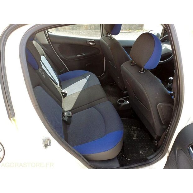 2012 Peugeot 206-47913193