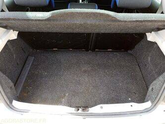 2012-peugeot-206-1464168-47913194