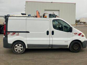 2013-renault-trafic-1464169-47913205