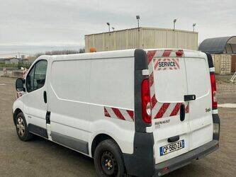 2013-renault-trafic-1464169-47913206