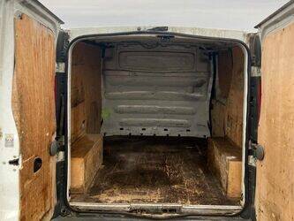 2013-renault-trafic-1464169-47913209