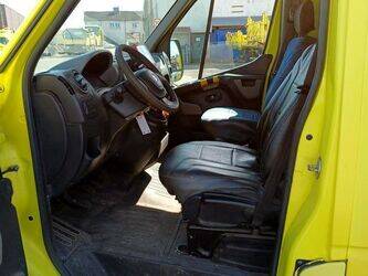 2012-renault-master-1464177-47913378