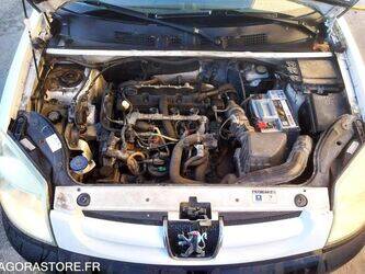 2004-peugeot-partner-1464183-47913601