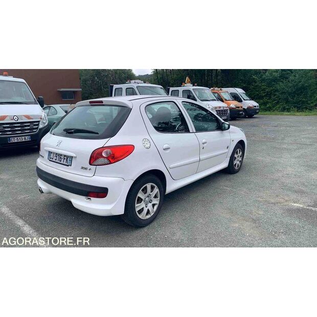 2012 Peugeot 206-47913611
