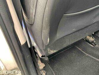 2012-peugeot-206-1464184-47913613