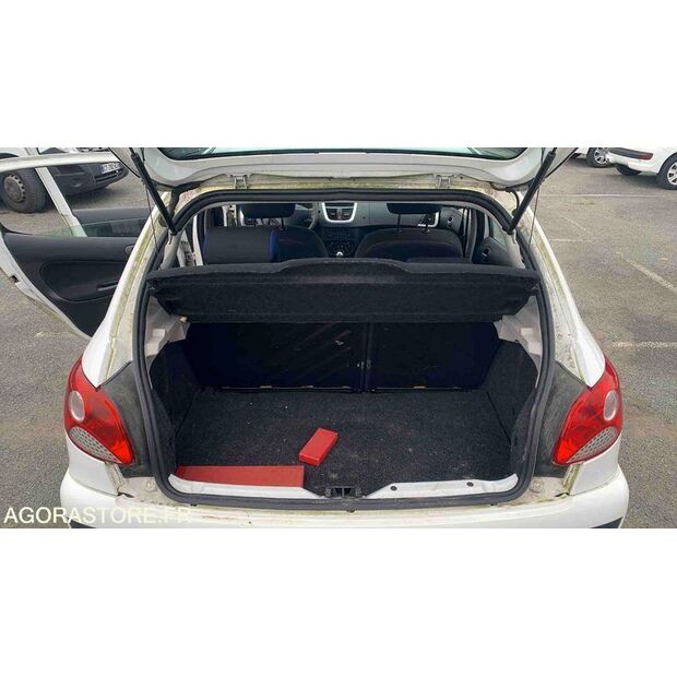 2012 Peugeot 206-47913623
