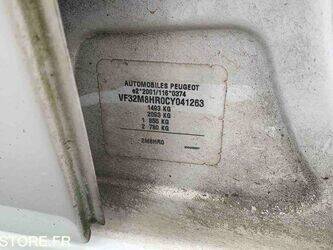 2012-peugeot-206-1464184-47913634