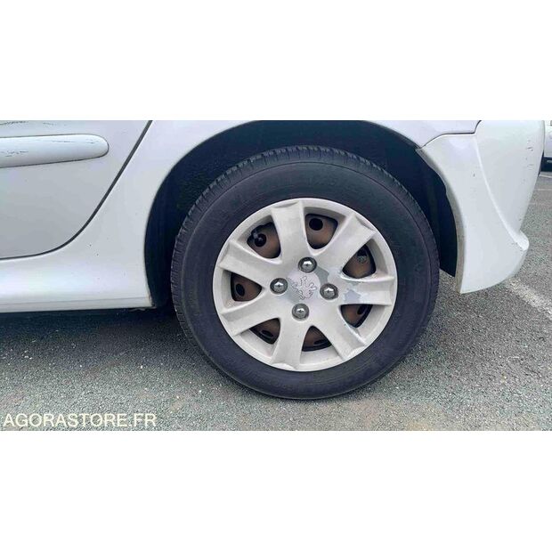 2012 Peugeot 206-47913648