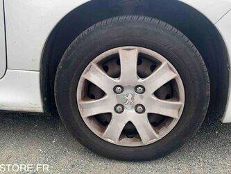 2012-peugeot-206-1464184-47913650