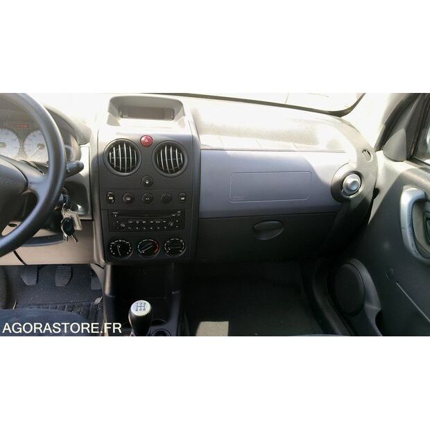2005 Citroen BERLINGO-47913823