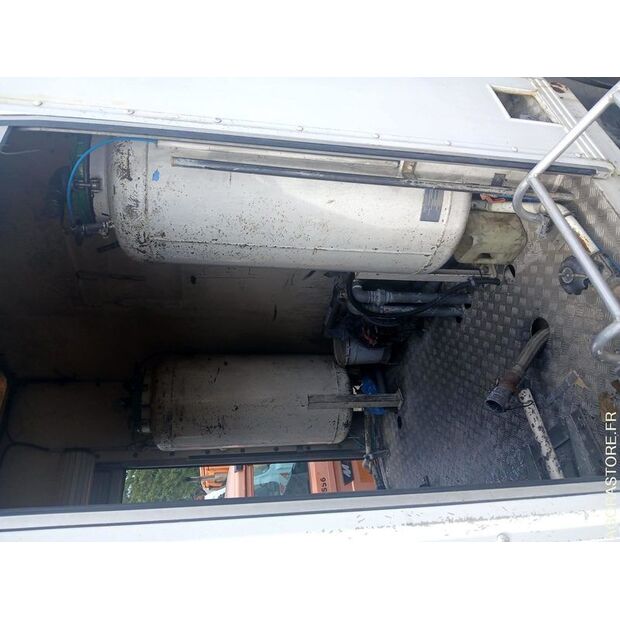 1996 Renault M180-47913866