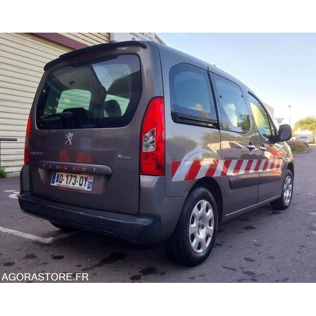 2010 Peugeot PARTNER-47913968