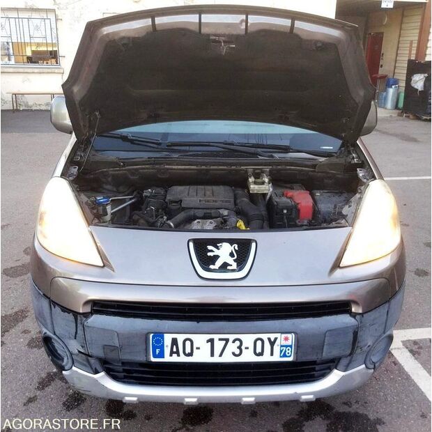 2010 Peugeot PARTNER-47913980