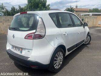 2010-renault-megane-1463552-47914051