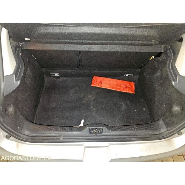 2014 Renault Clio-47914321