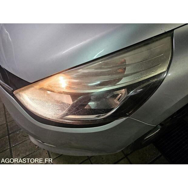 2014 Renault Clio-47914323