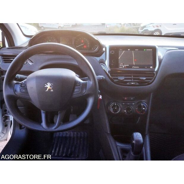 2018 Peugeot 208-47914739