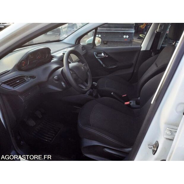 2018 Peugeot 208-47914744