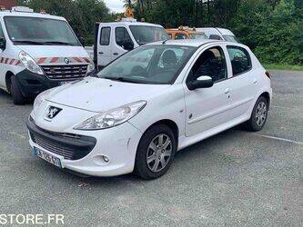 2012-peugeot-206-1463599-47914754