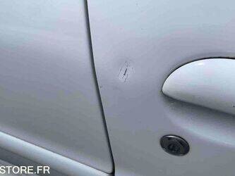 2012-peugeot-206-1463615-47915084