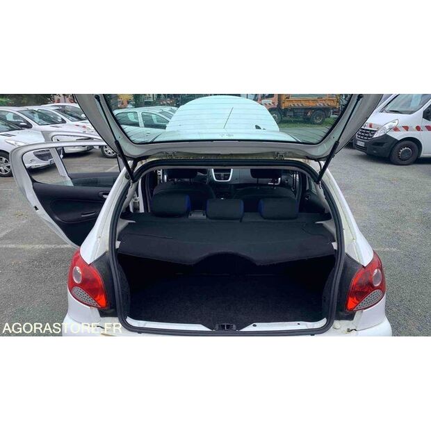 2012 Peugeot 206-47915095