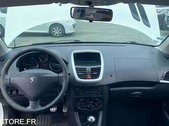 2012-peugeot-206-1463615-47915097