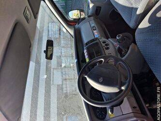 2007-renault-trafic-1463619-47915160