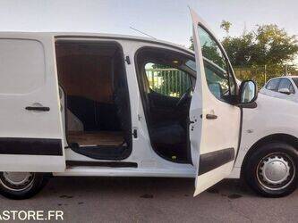 2011-peugeot-partner-1463625-47915219