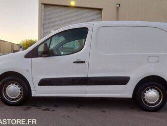 2011-peugeot-partner-1463625-47915224