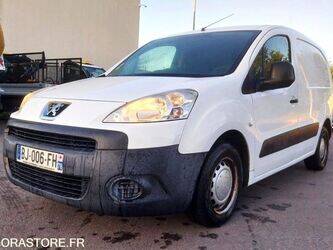 2011-peugeot-partner-1463625-47915225