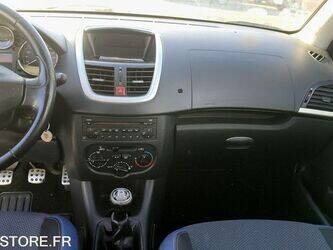 2013-peugeot-206-47915427