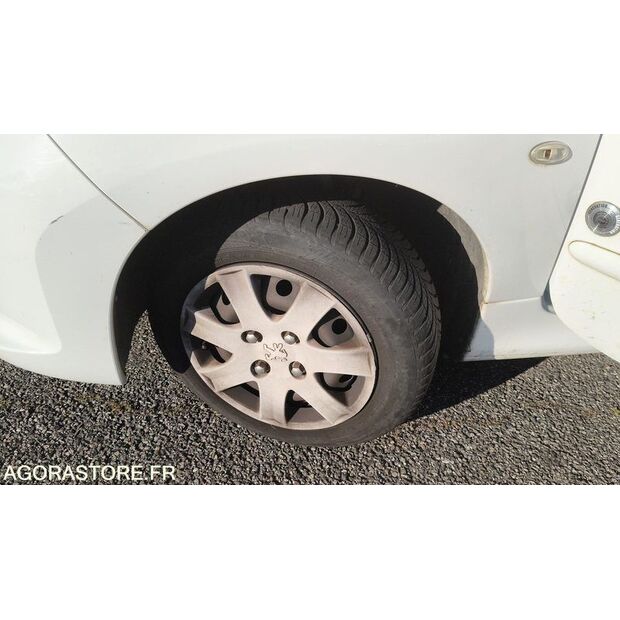 2013 Peugeot 206-47915436