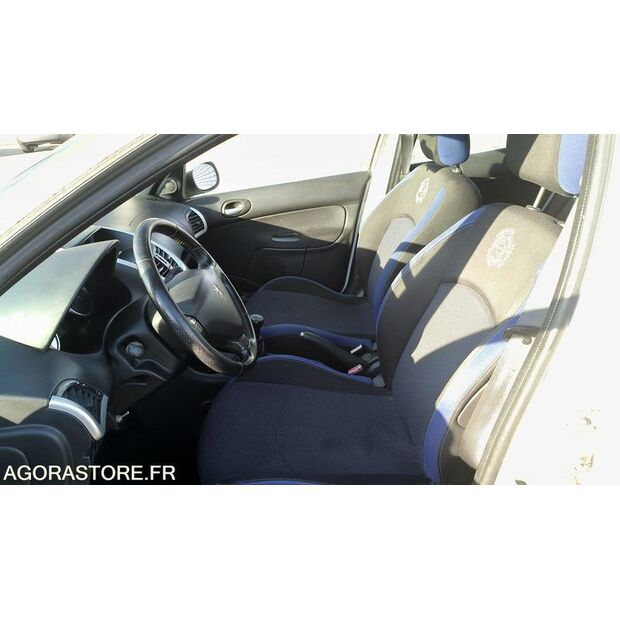 2013 Peugeot 206-47915452