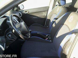 2013-peugeot-206-47915452