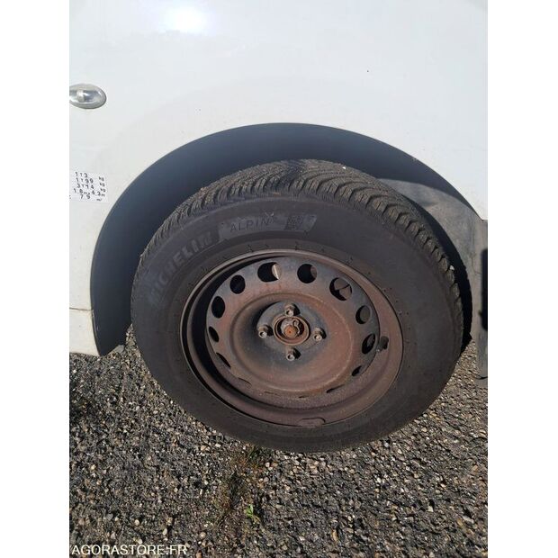 2011 سيتروين BERLINGO-47915503