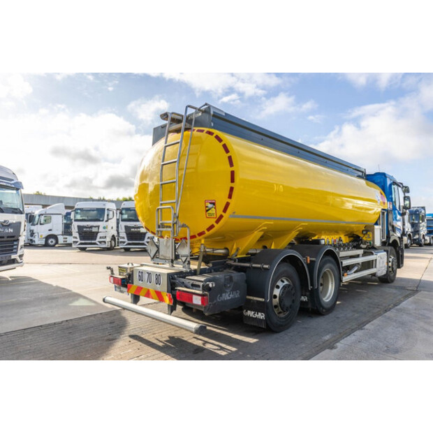 2017 رينو T380-47919166