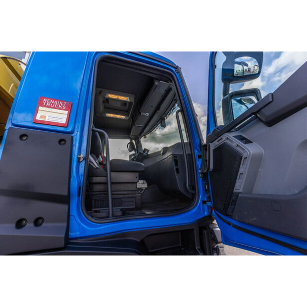 2017 رينو T380-47919179