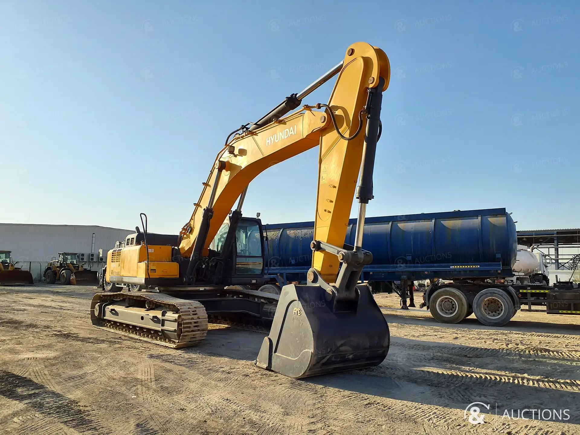 صورة ل حفارات مجنزرة 2017 هيونداي R500LC-7