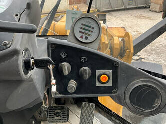 2005-caterpillar-928g-1464331-47921143