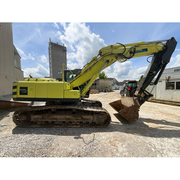 2011 New Holland E215B-47921163
