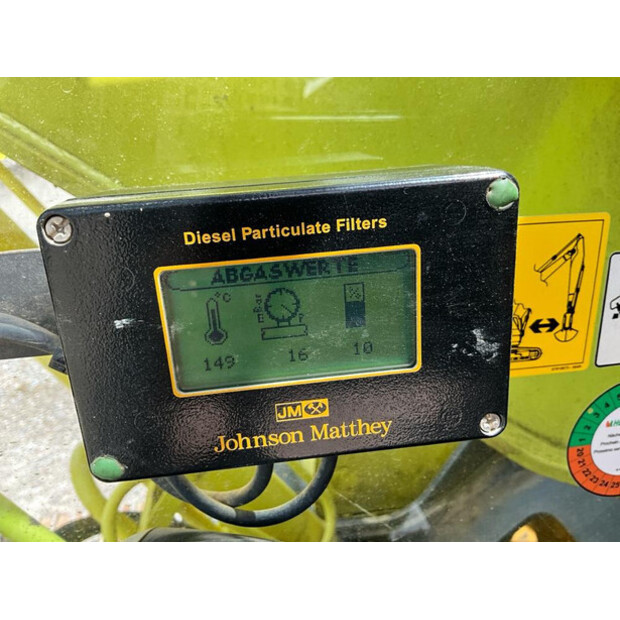 2011 New Holland E215B-47921178
