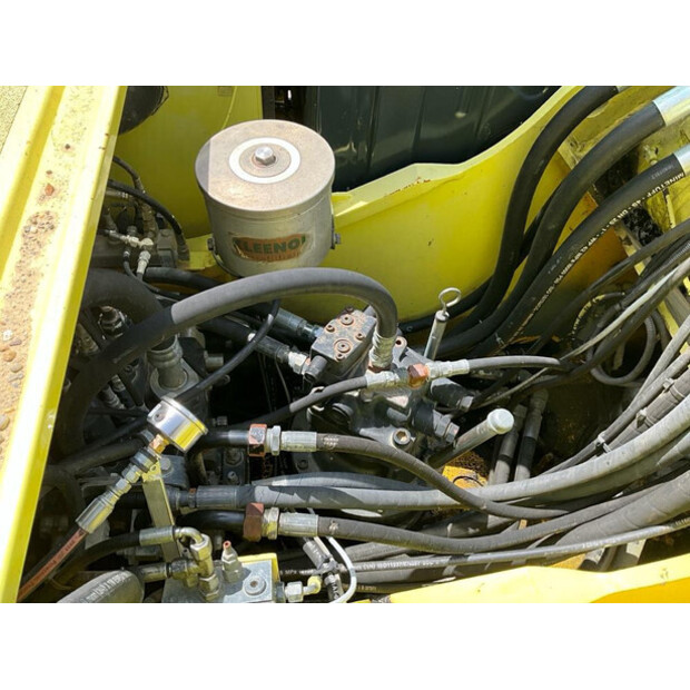 2011 New Holland E215B-47921182